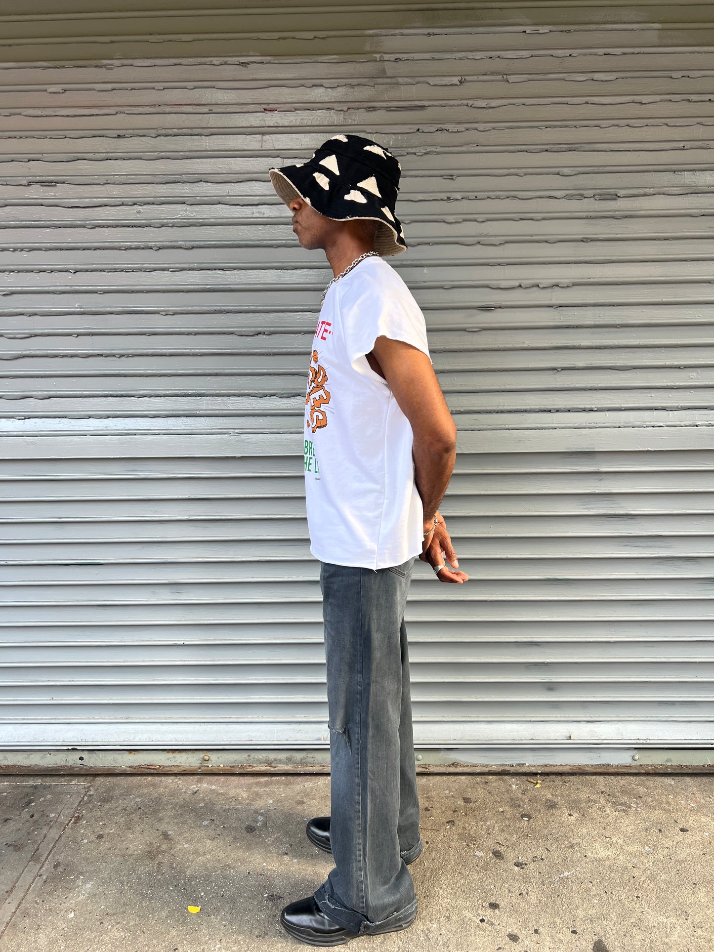 INJURIES Cut Off (White)